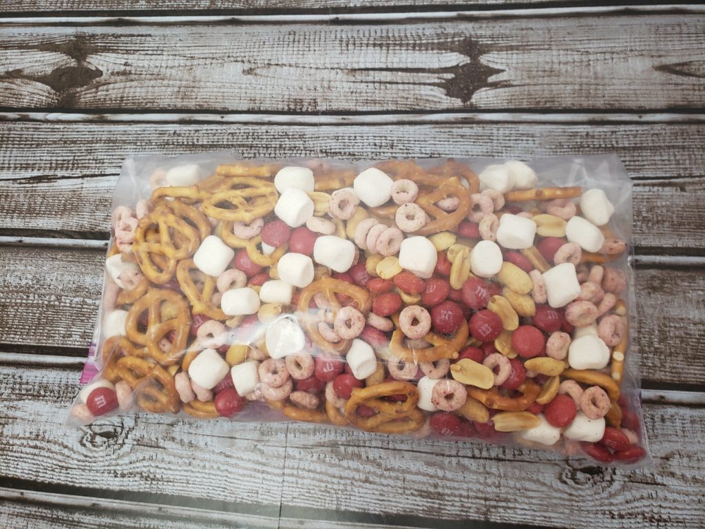 Valentine’s Day Trail Mix in Ziploc bag