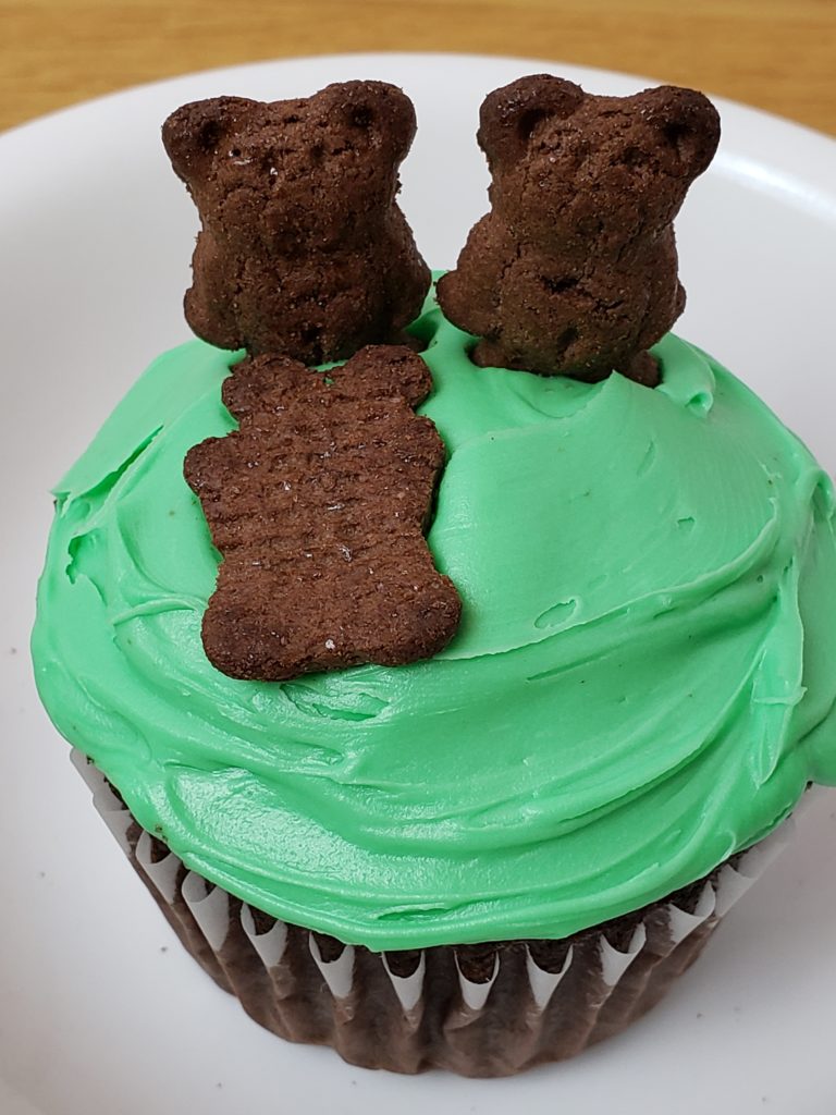 Groundhog Day Shadow Cupcake