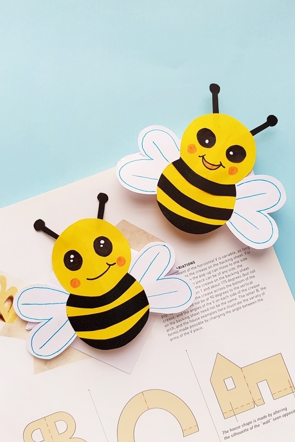 bee-bookmark