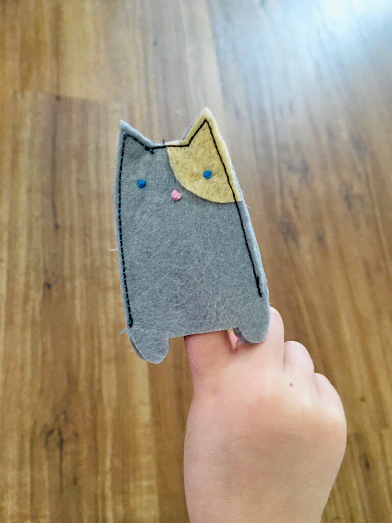 felt cat finger puppet