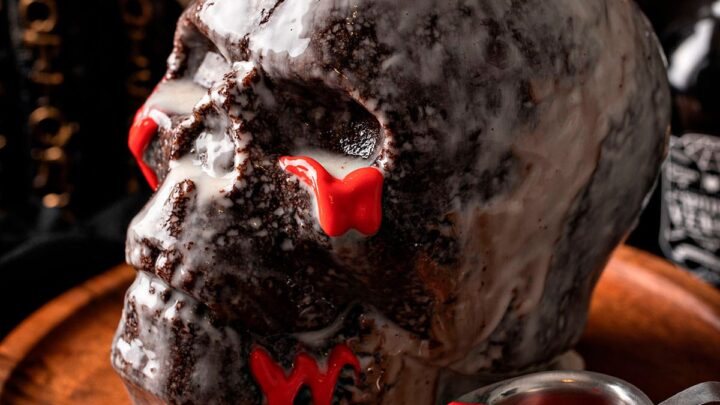 Image for Chocolate Skull Cake