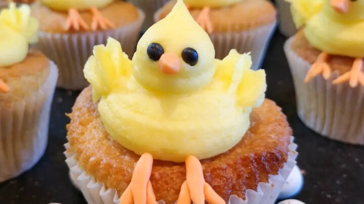 Image for Cute Lemon Chick Cupcakes