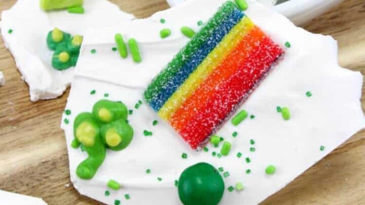 Image for St Patrick’s Day Bark – A Rainbow Food with Lucky Charms!