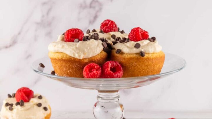 Image for Cannoli Cupcakes with Raspberry Filling