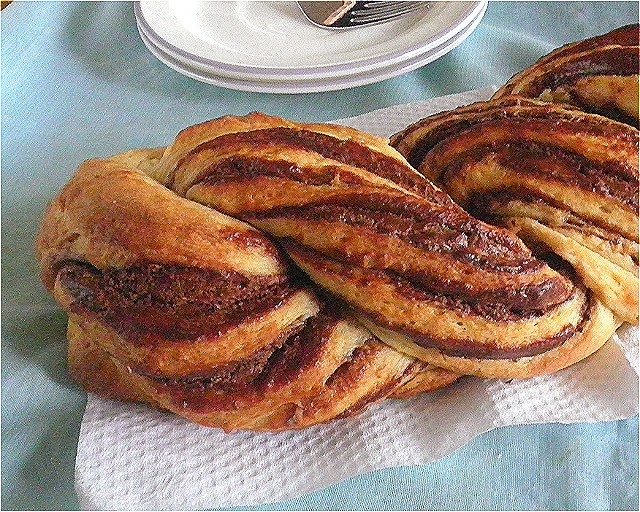 braided nutella brioche