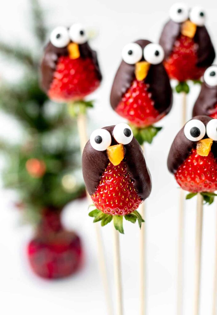 chocolate-covered-strawberry-penguins