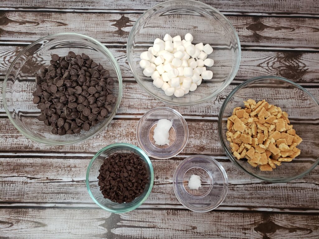 Ingredients for S'mores bark