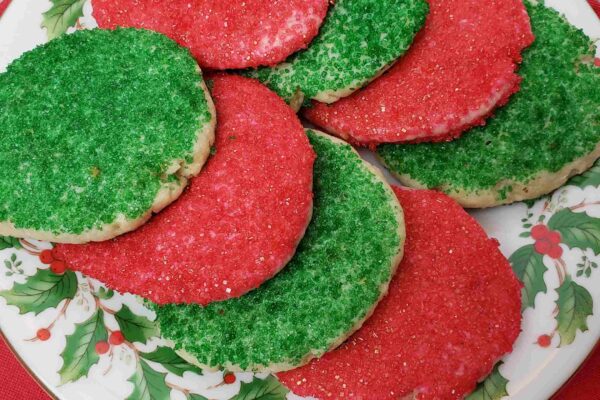Norwegian Cookies on a Christmas plate